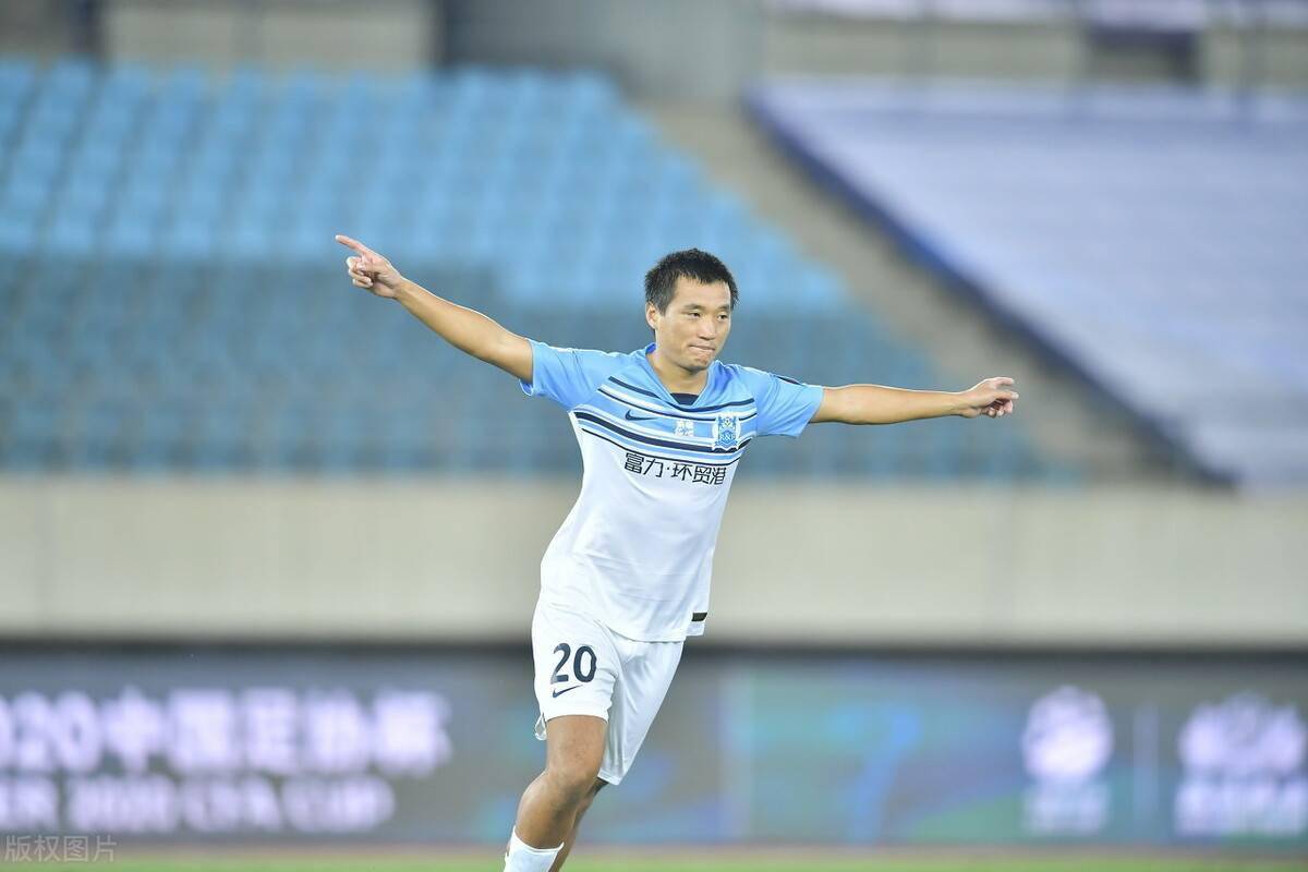 3377app_
张功救主钱杰给失点 广州富力点球大战5(图2)