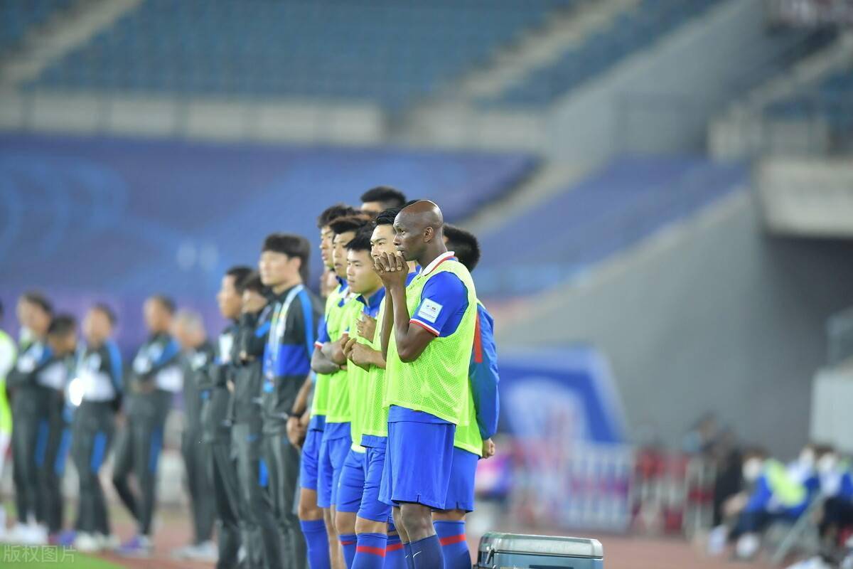 3377app_
张功救主钱杰给失点 广州富力点球大战5(图5)