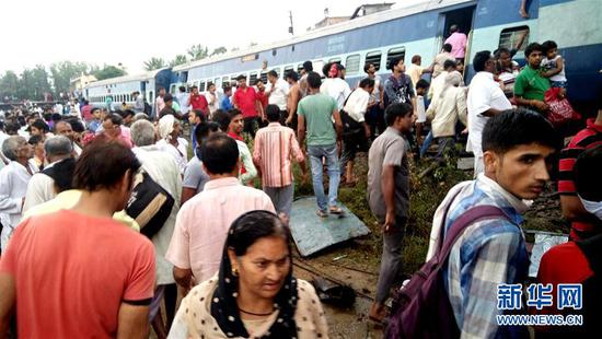 3377官网-58同城中甲:卓尔冲超稳了!鸡爷阿兰同尺度,迪诺王飞不值得(图2) 3377官网