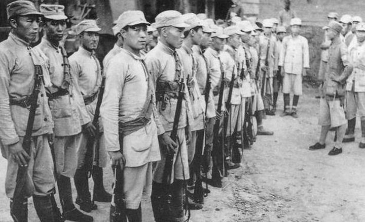 为何接触的时候 双方都要留预备队?直接压上去 胜算不更大吗?:3377体育(图1)
为何接触的时候 双方都要留预备队?直接压上去 胜算不更大吗?:3377体育(图1)