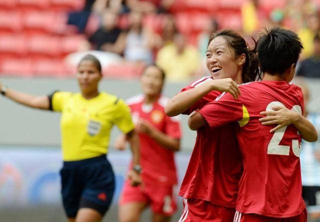 
中国足球行不行？看看女足的实力 网友：原来男足才是拖后腿的【3377体育】(图5)