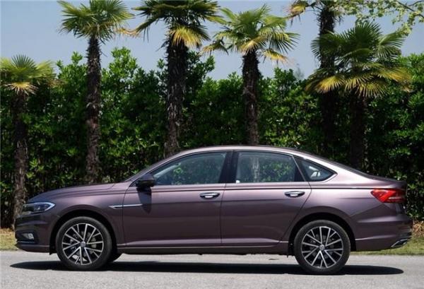 港超富力第三季:除了剑指冠军,更大的亮点是帅哥多!_3377app(图1) 港超富力第三季:除了剑指冠军,更大的亮点是帅哥多!_3377app(图1)